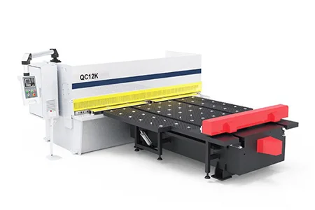 Hydraulic Guillotine with CNC 1