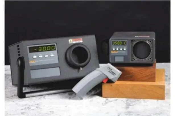 Fluke 9132/9133 Portable Infrared Calibrator with Blackbody Source 1